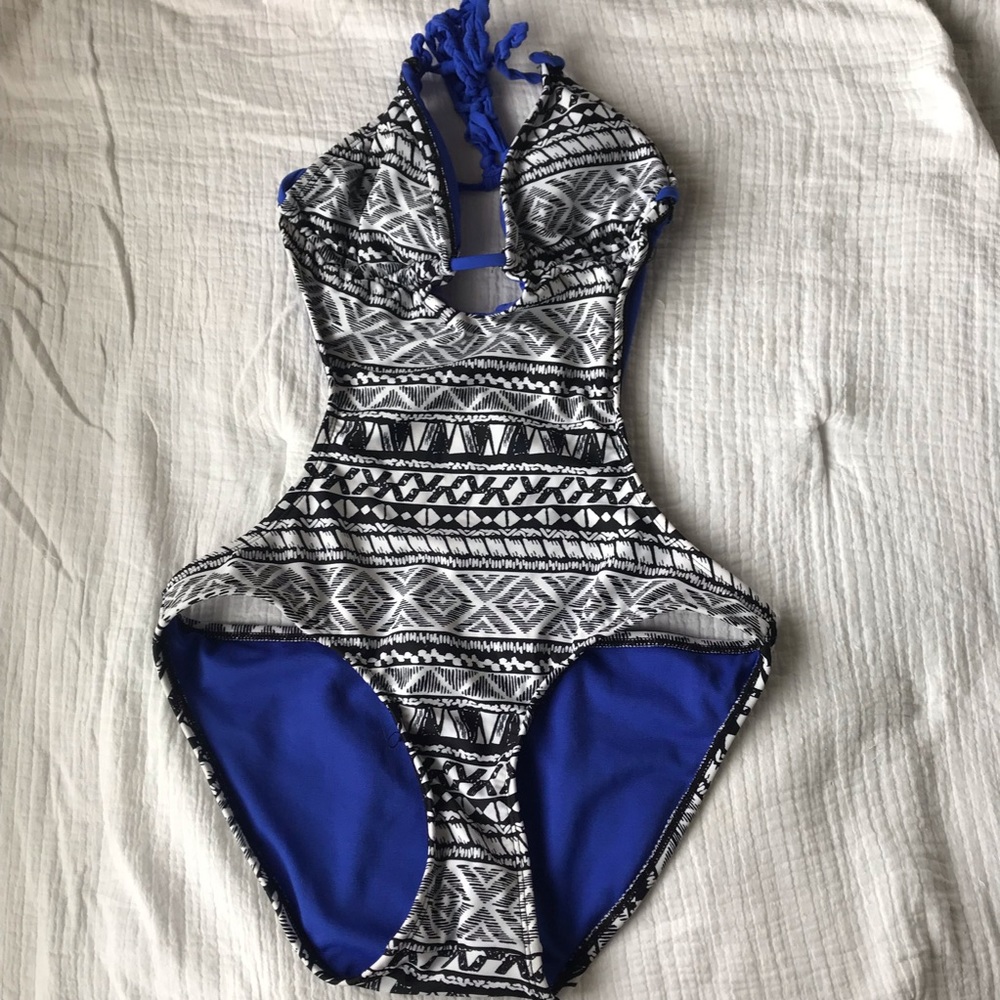 One piece bathing suit